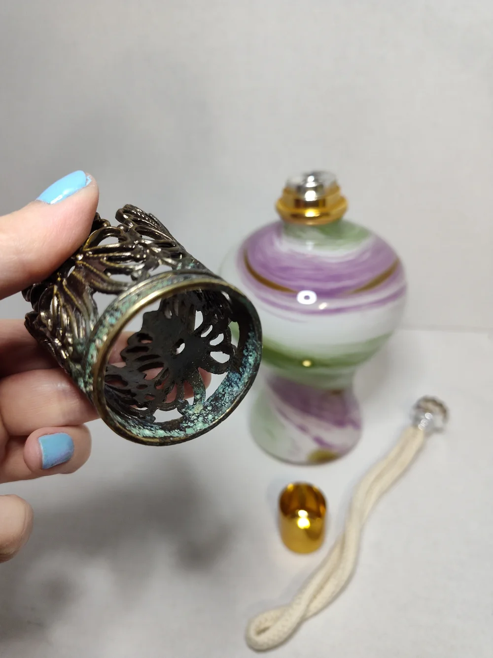 Queen of Mardi Gras Blown Art Glass Oil Fragrance Lamp 2004-2009 By LA TEE DA